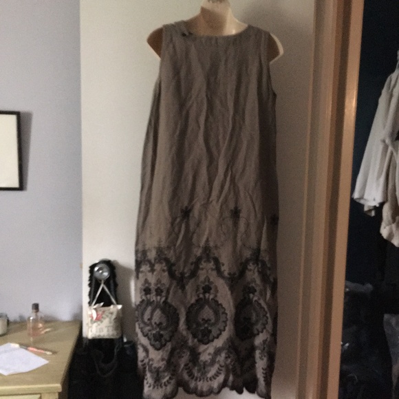 ESKANDAR Visone Tan-Taupe Linen Embroidered Scallop Hem Dress 0 - Picture 6 of 10